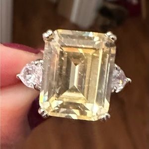 NWOT 925 HTHP 10CTW YELLOW/WHITE SAPPHIRE ART DECO 3 STONE EMERALD CUT RING SZ 8